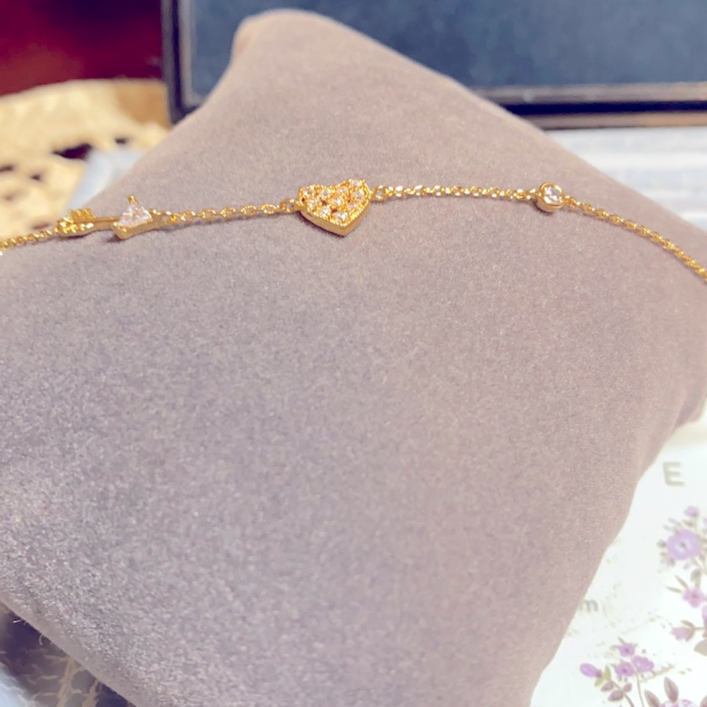 Gold Fashion CZ Heart Bracelet. NWT